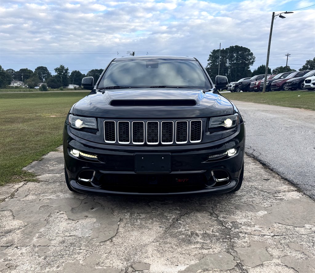 2015 Jeep Grand Cherokee SRT photo 2