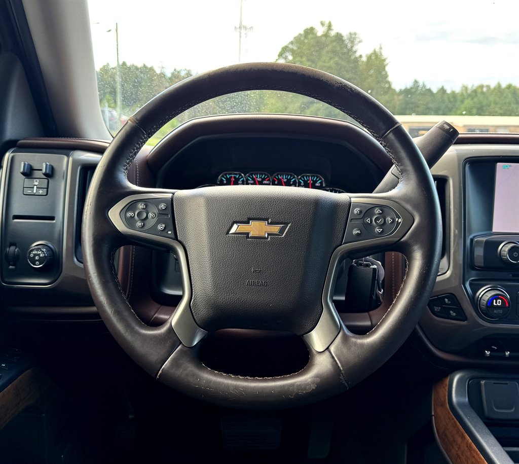 2014 Chevrolet Silverado 1500 High Country photo 14