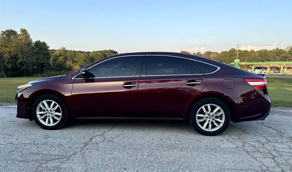 2014 Toyota Avalon XLE photo 11