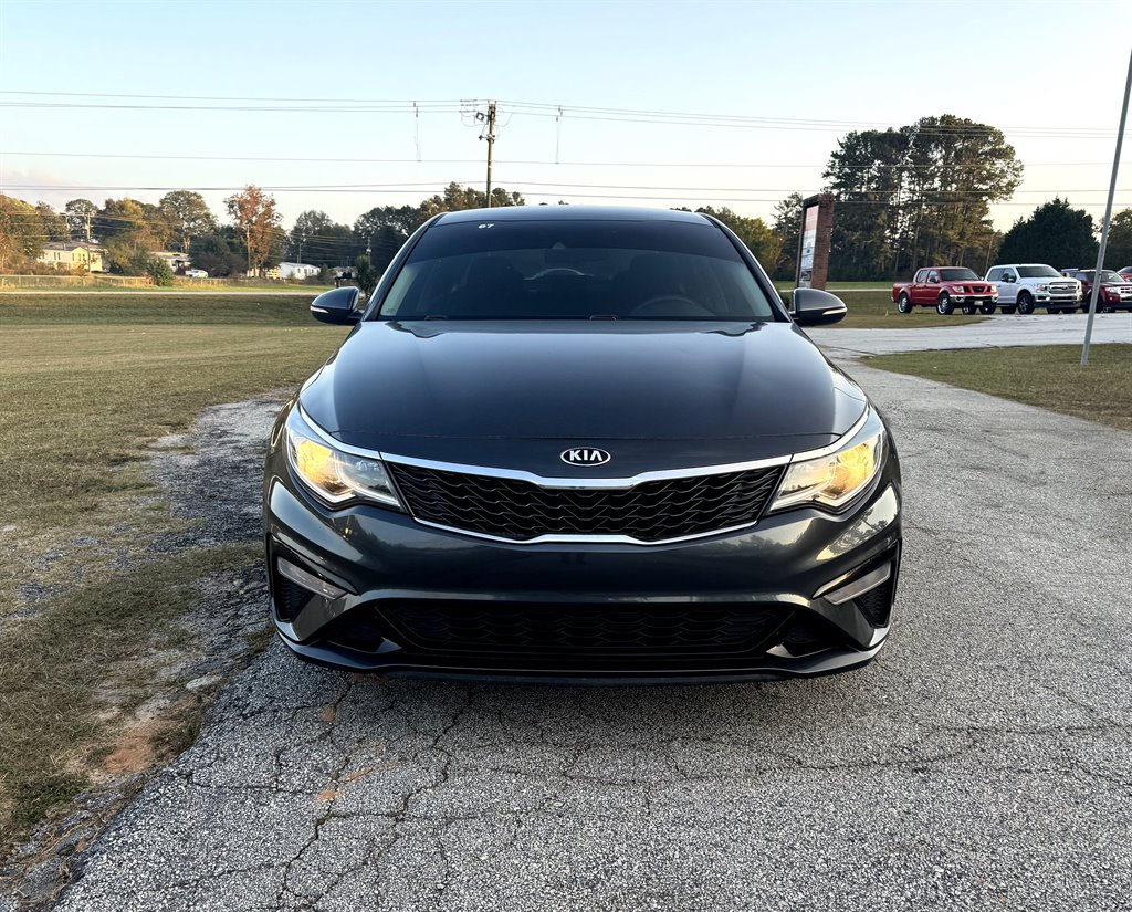 2020 Kia Optima LX photo 2