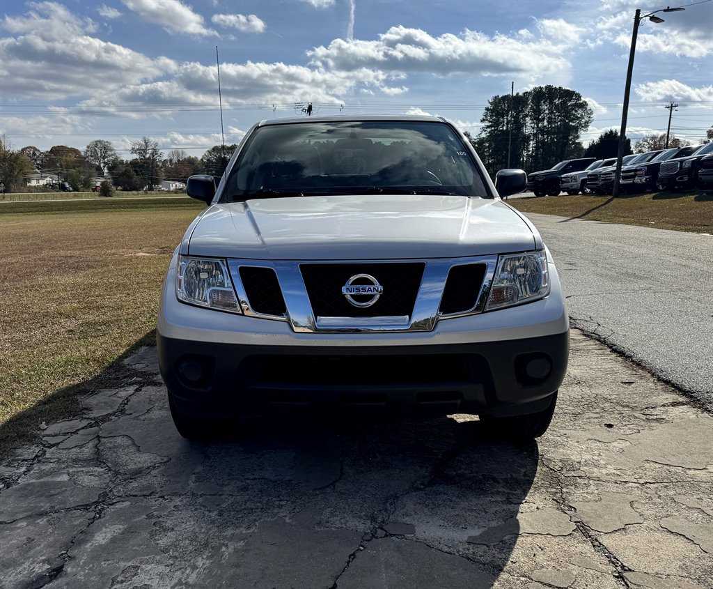 2012 Nissan Frontier S photo 2