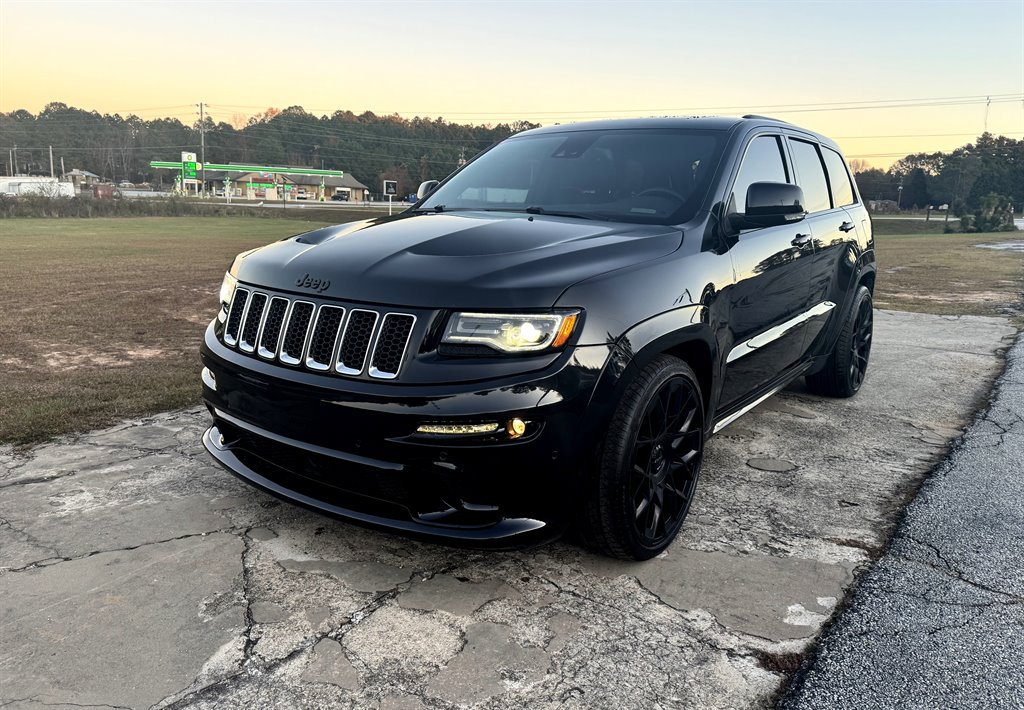 Jeep Grand Cherokee's photo