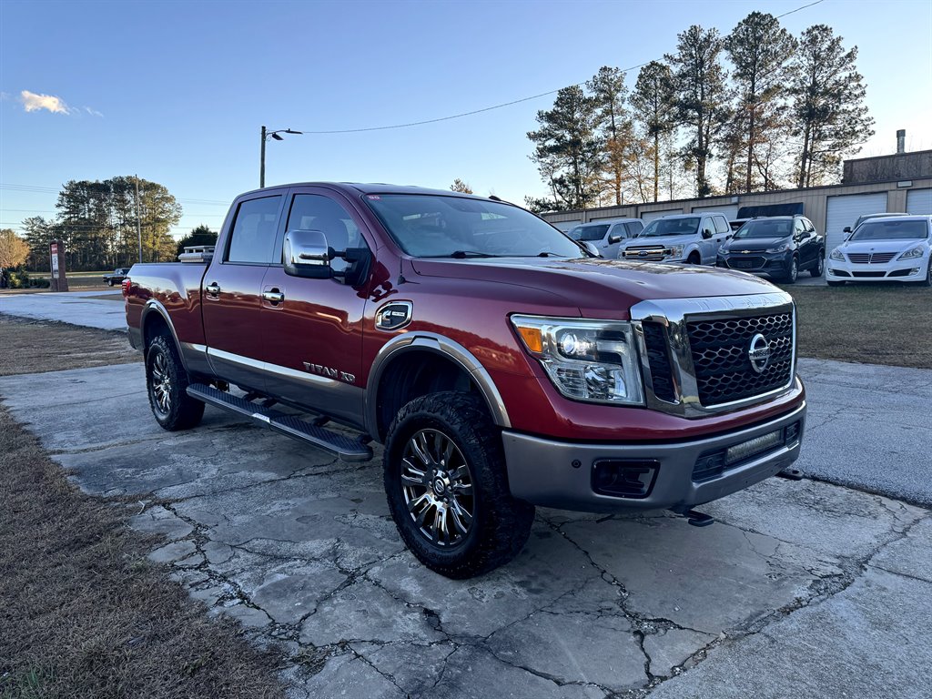 2016 Nissan Titan XD Platinum Reserve photo 6