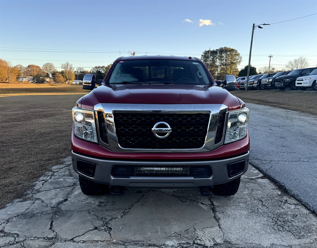 2016 Nissan Titan XD Platinum Reserve photo 2