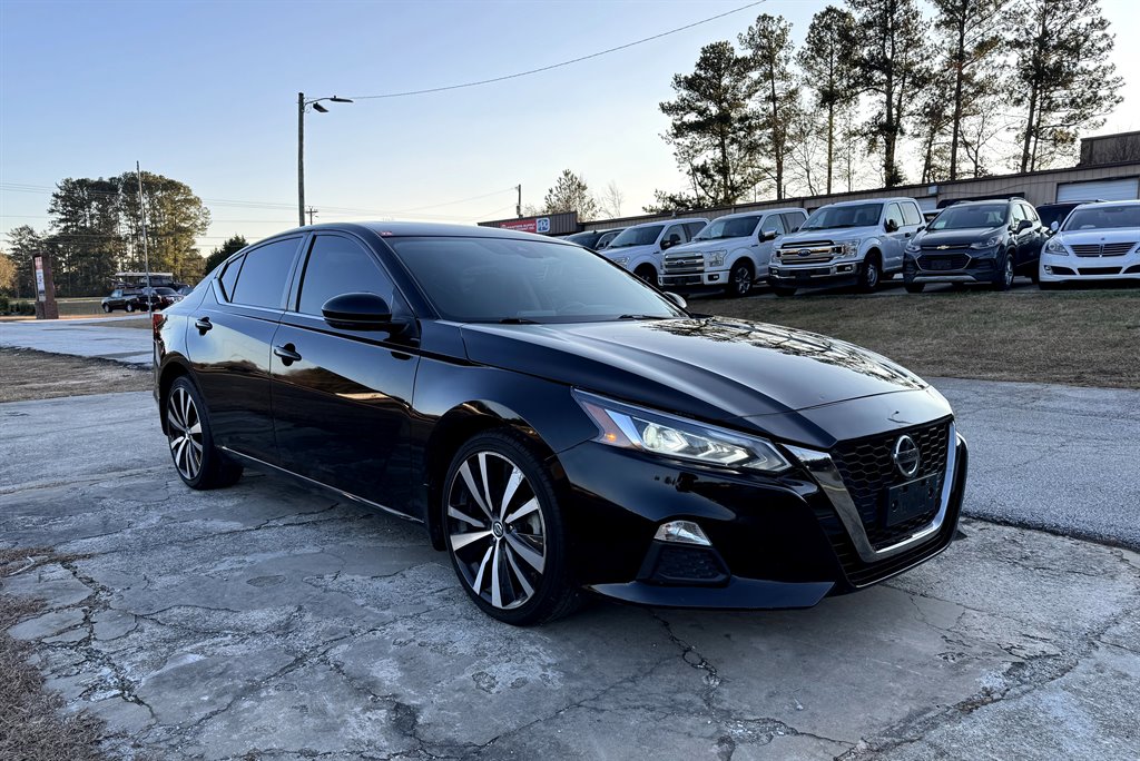 2020 Nissan Altima SR photo 6