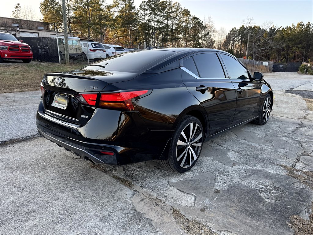 2020 Nissan Altima SR photo 8