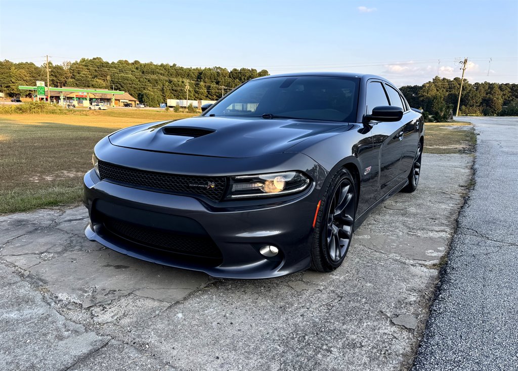 2018 Dodge Charger R/T's photo