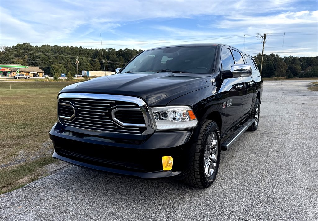 2015 RAM Ram 1500 Pickup Laramie Limited