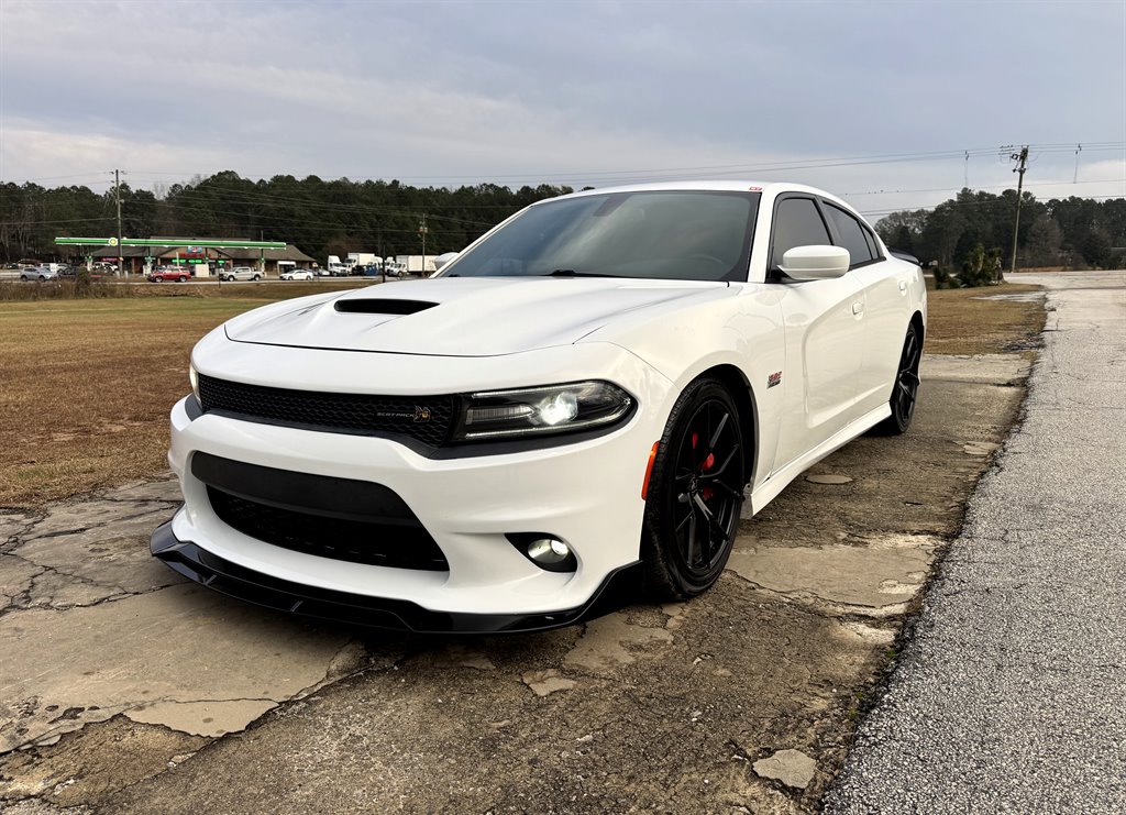 2017 Dodge Charger R/T's photo