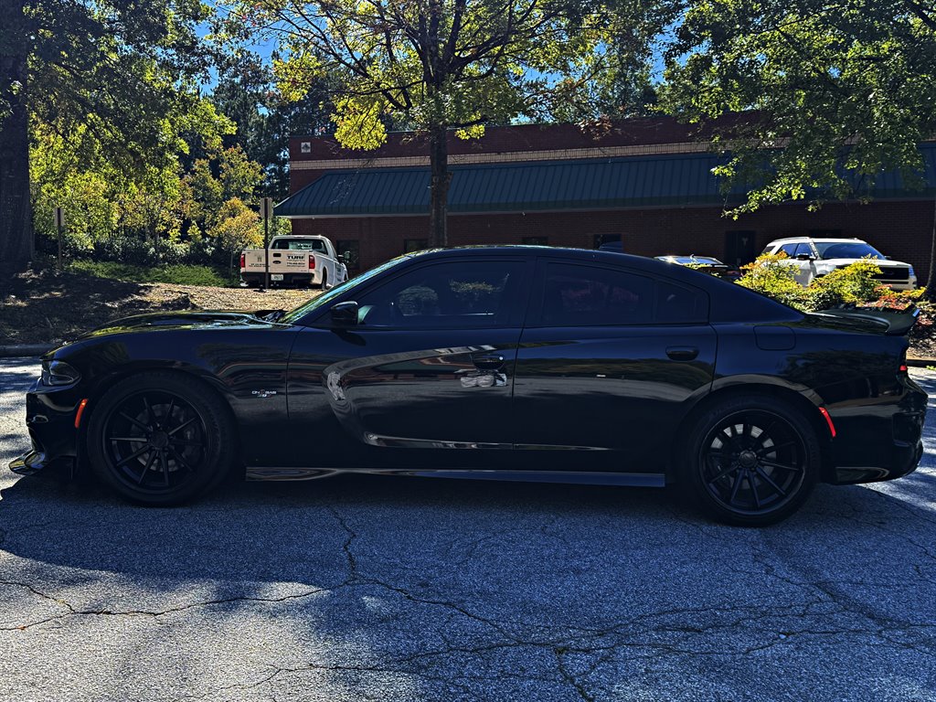 Dodge Charger photo 8