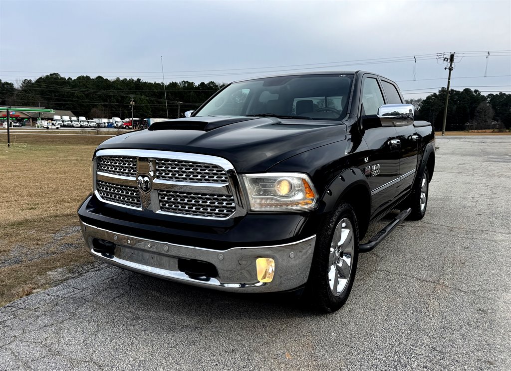 2015 RAM Ram 1500 Pickup Laramie's photo