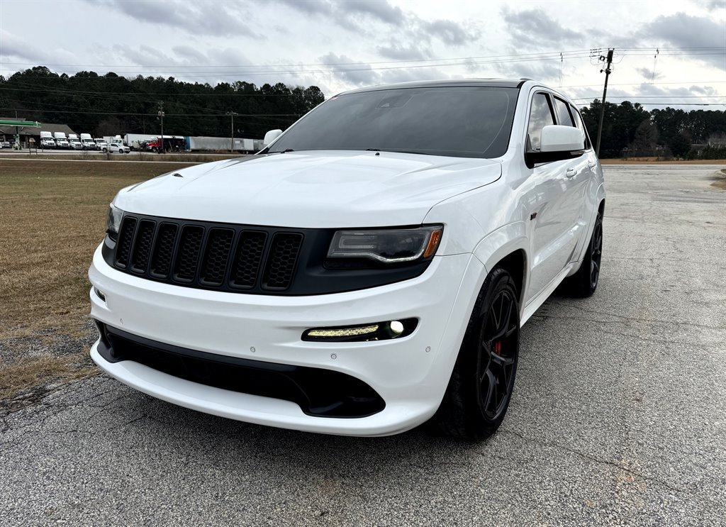2016 Jeep Grand Cherokee SRT Night's photo