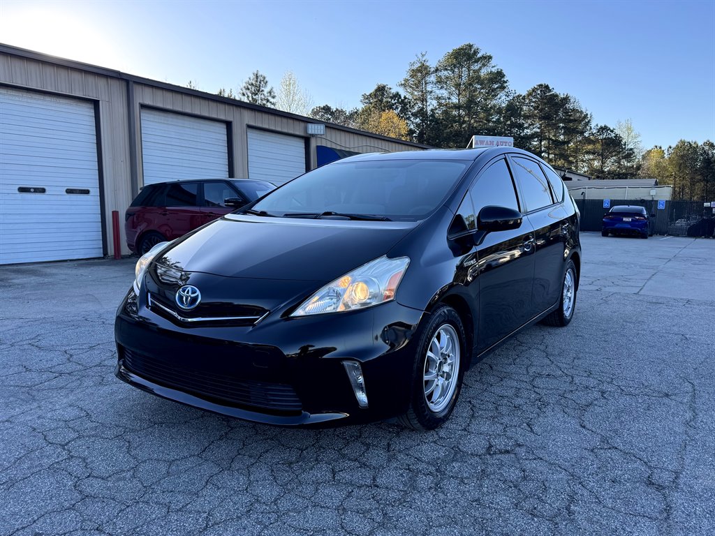 2012 Toyota Prius v Five