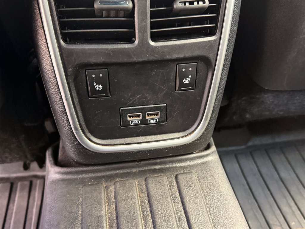 Dodge Charger photo 11