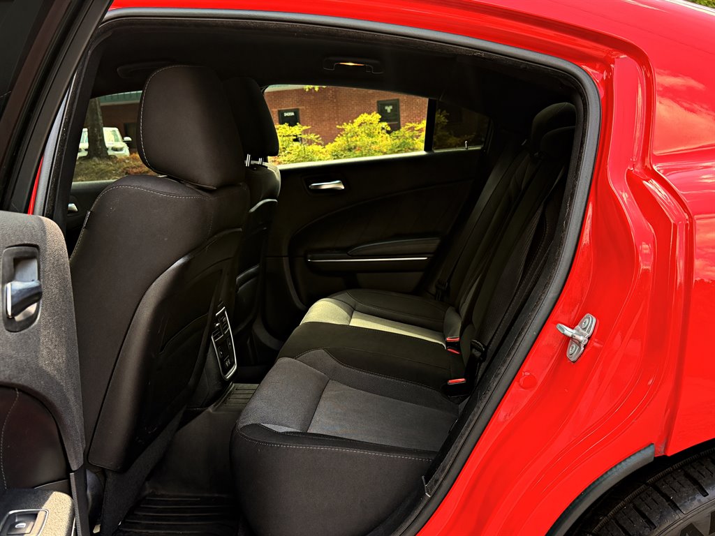 Dodge Charger photo 10