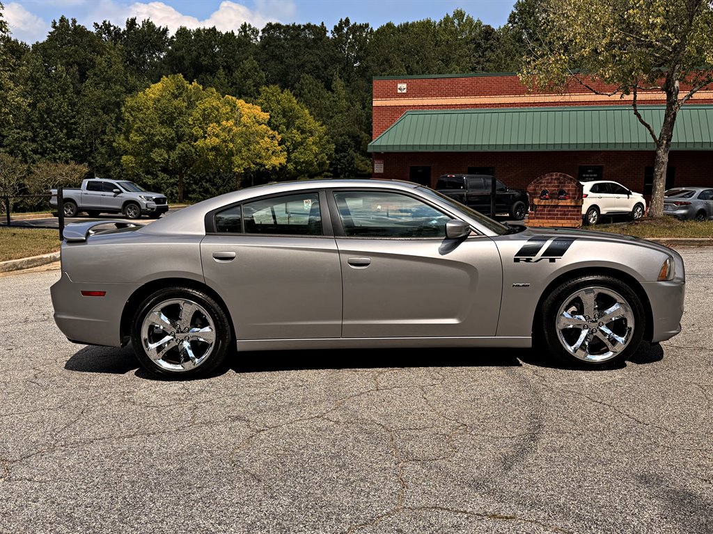 Dodge Charger photo 4