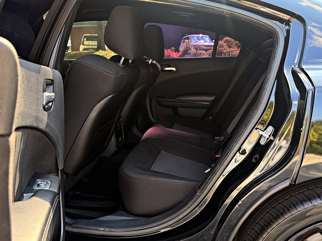 Dodge Charger photo 10