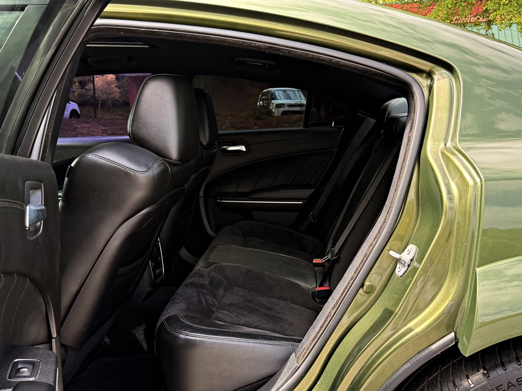 Dodge Charger photo 10