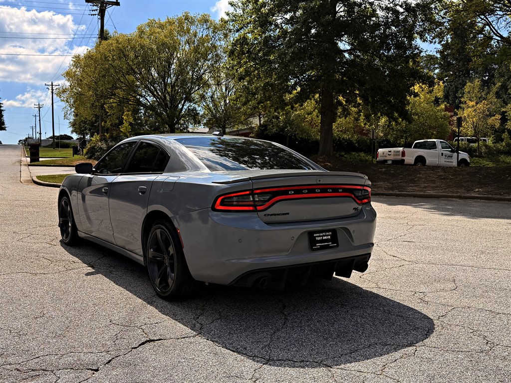 Dodge Charger photo 7