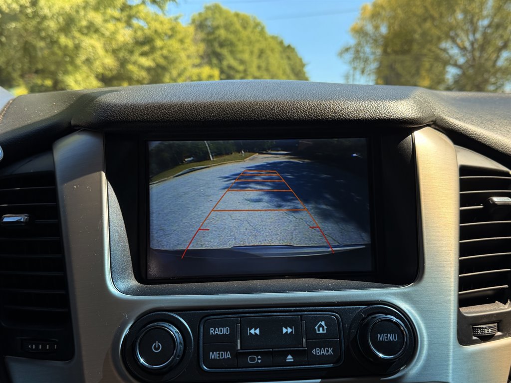 GMC Yukon XL photo 21