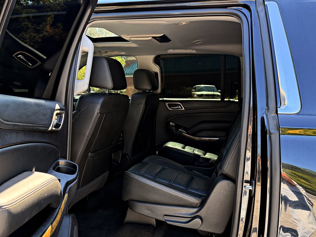 GMC Yukon XL photo 10