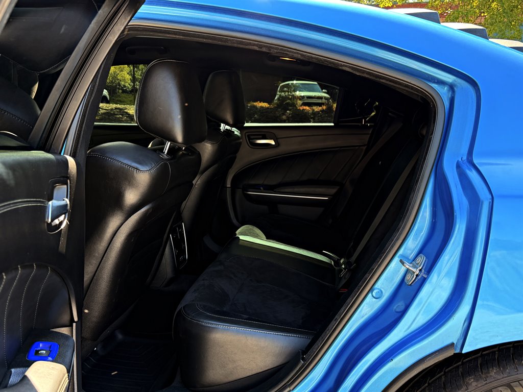 Dodge Charger photo 10