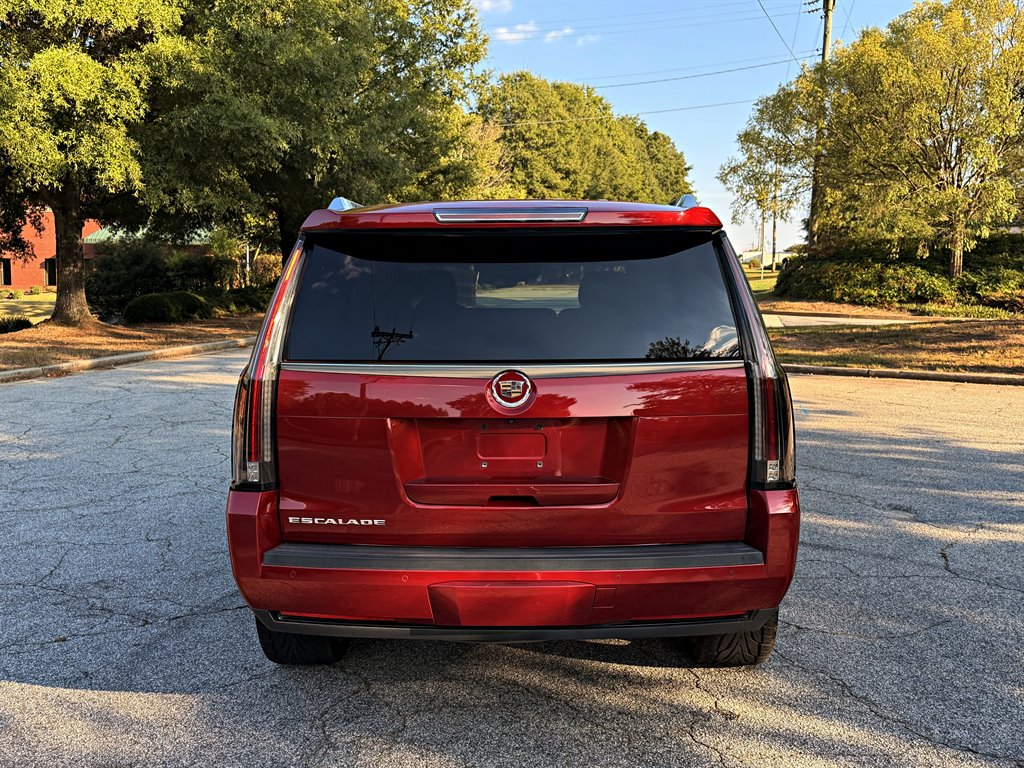 Cadillac Escalade photo 6