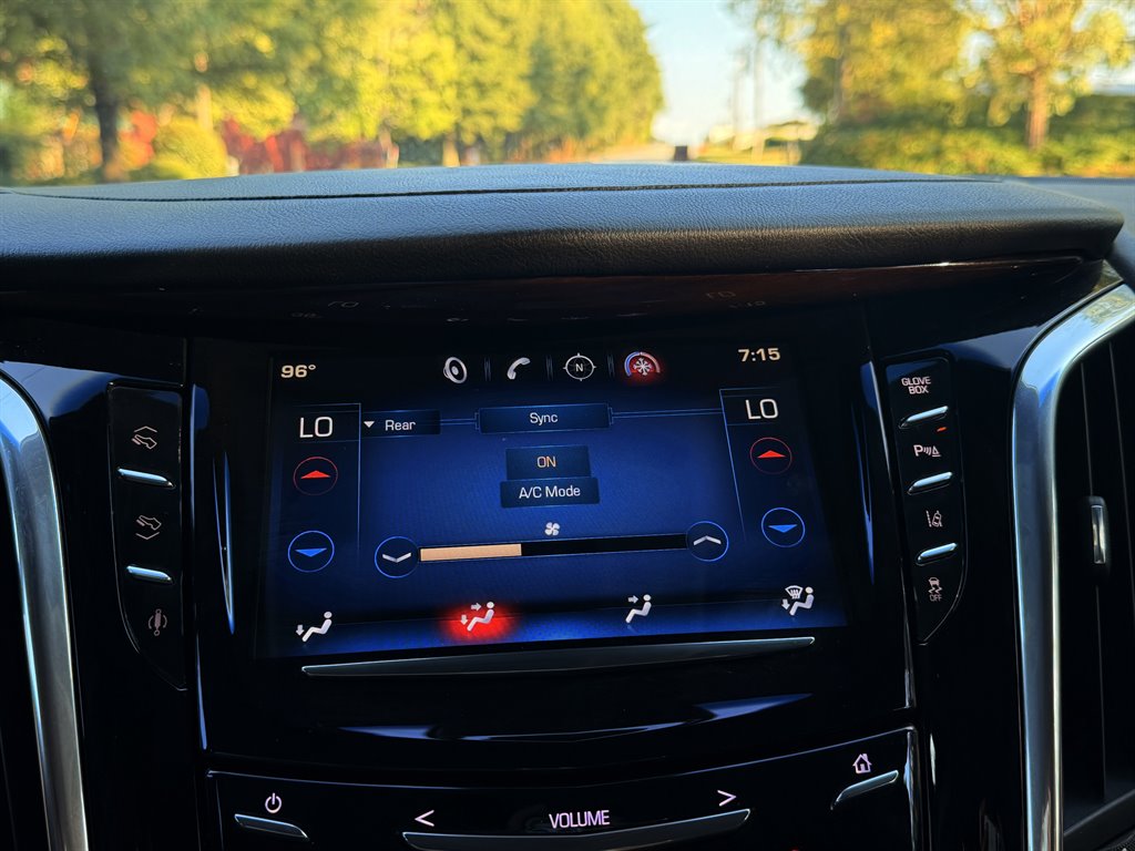 Cadillac Escalade photo 20