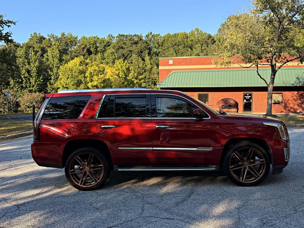 Cadillac Escalade photo 4