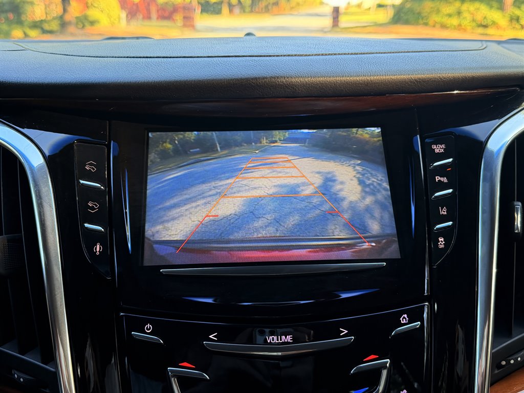 Cadillac Escalade photo 17