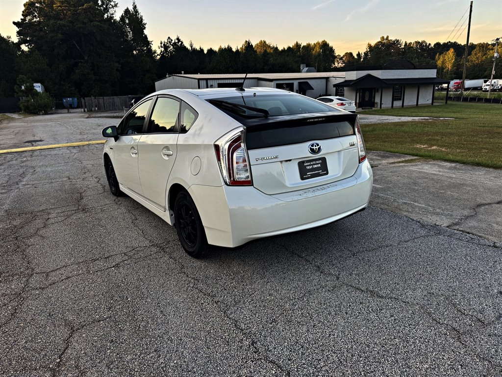 Toyota Prius photo 7