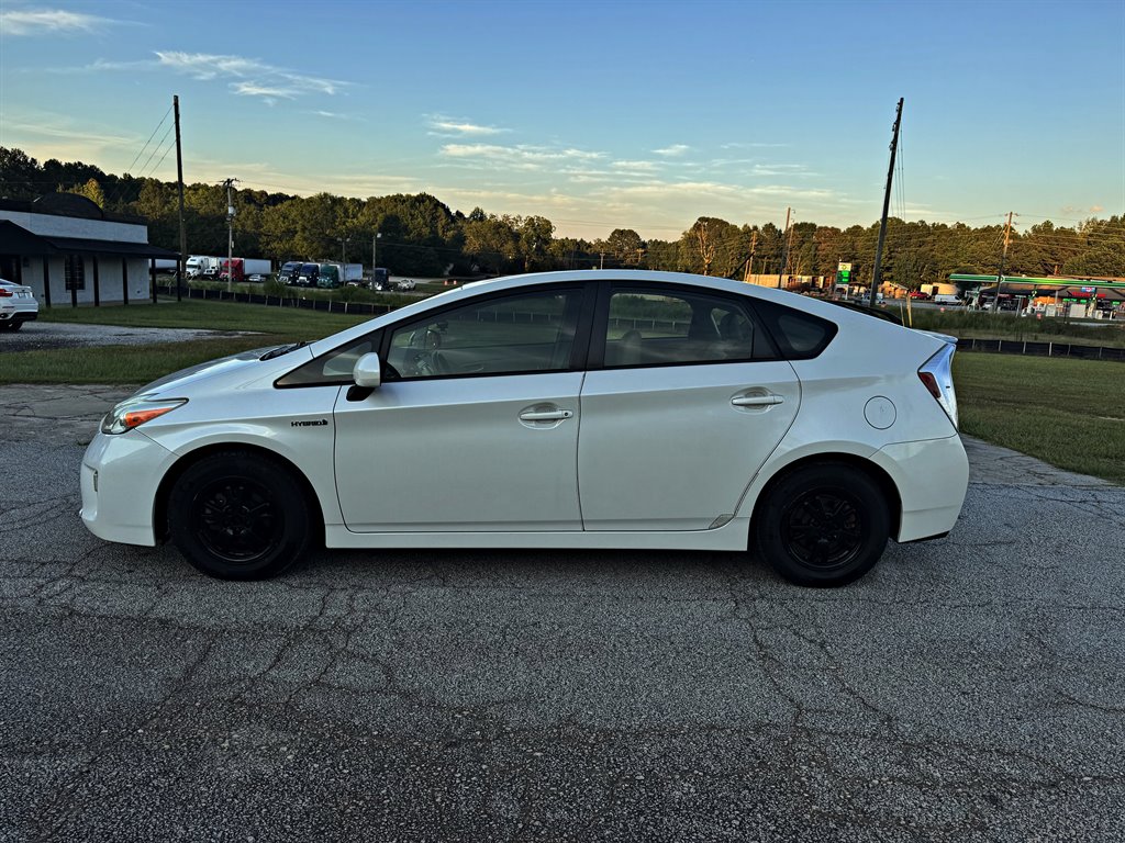 Toyota Prius photo 8