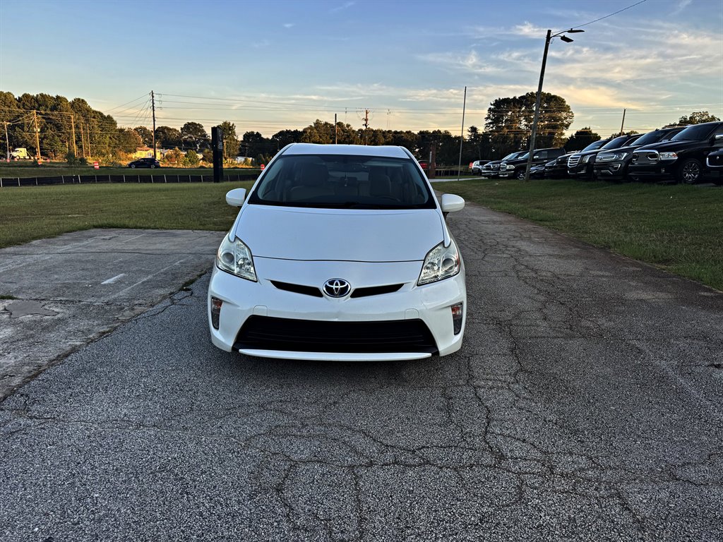 Toyota Prius photo 2