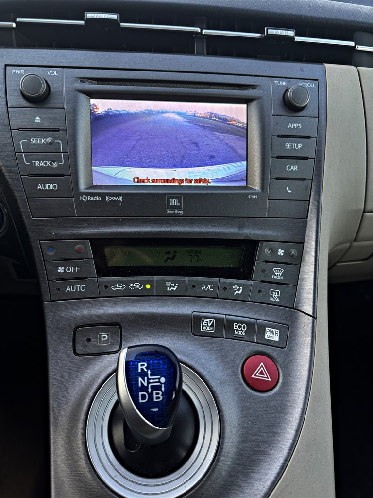 Toyota Prius photo 18