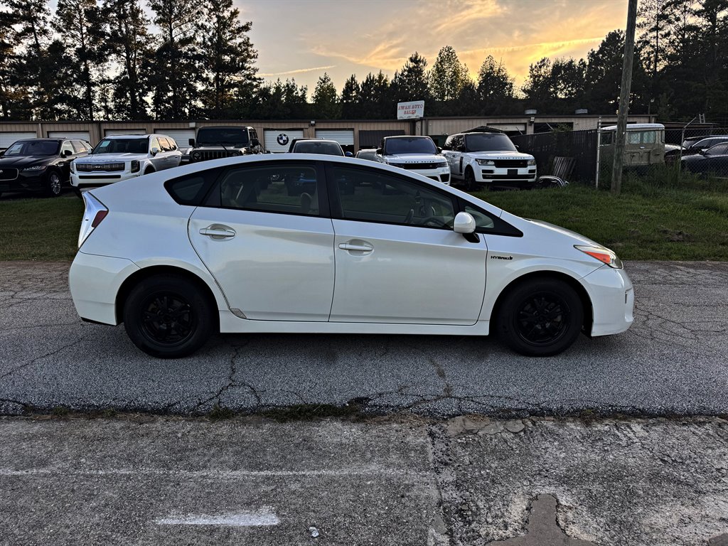 Toyota Prius photo 4