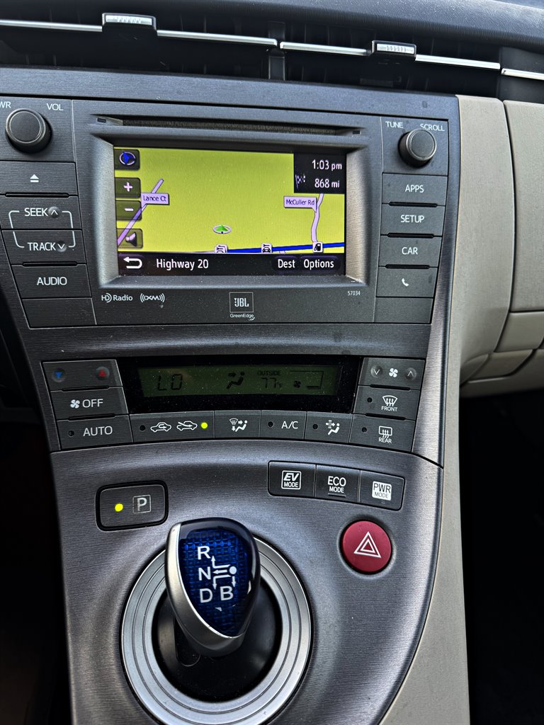 Toyota Prius photo 19
