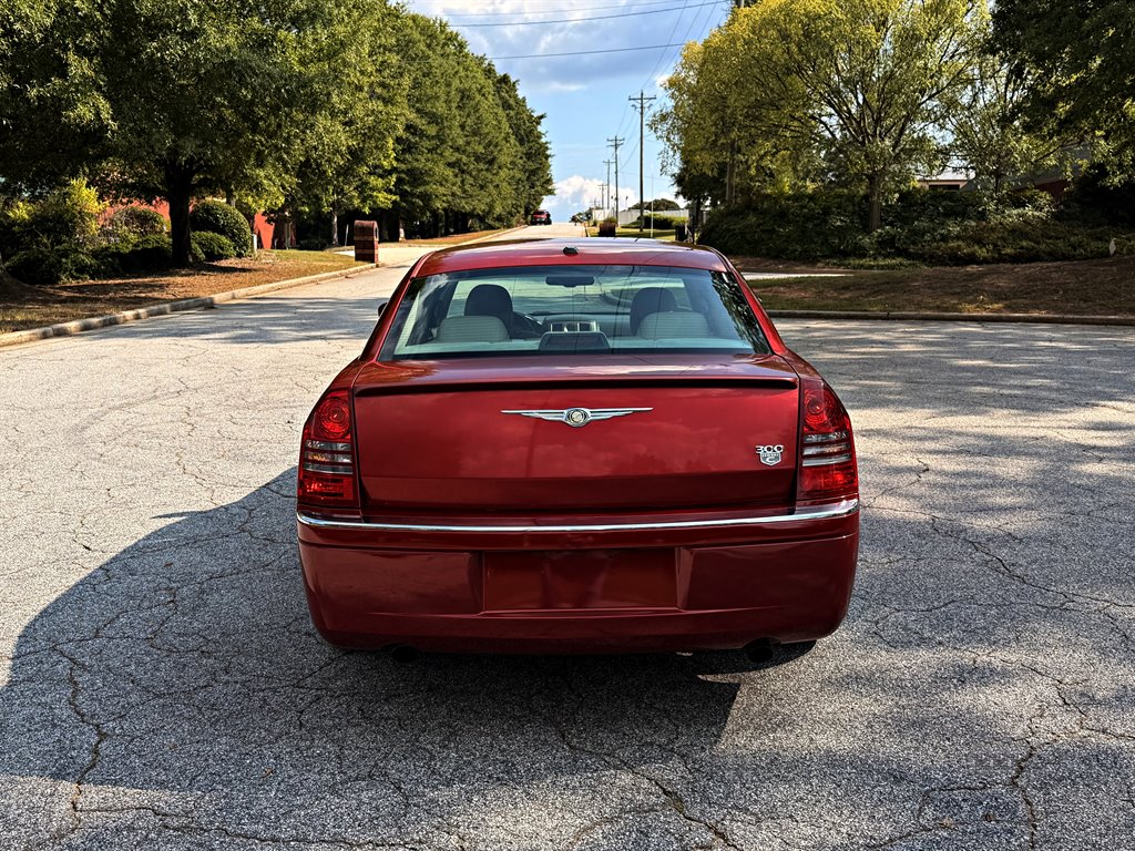 Chrysler 300 photo 6