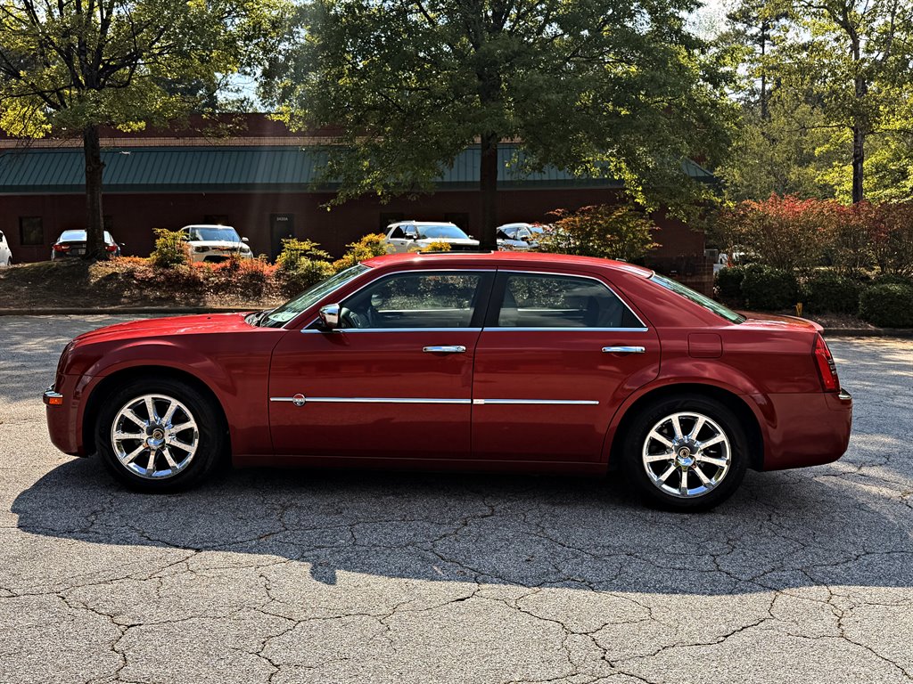 Chrysler 300 photo 8
