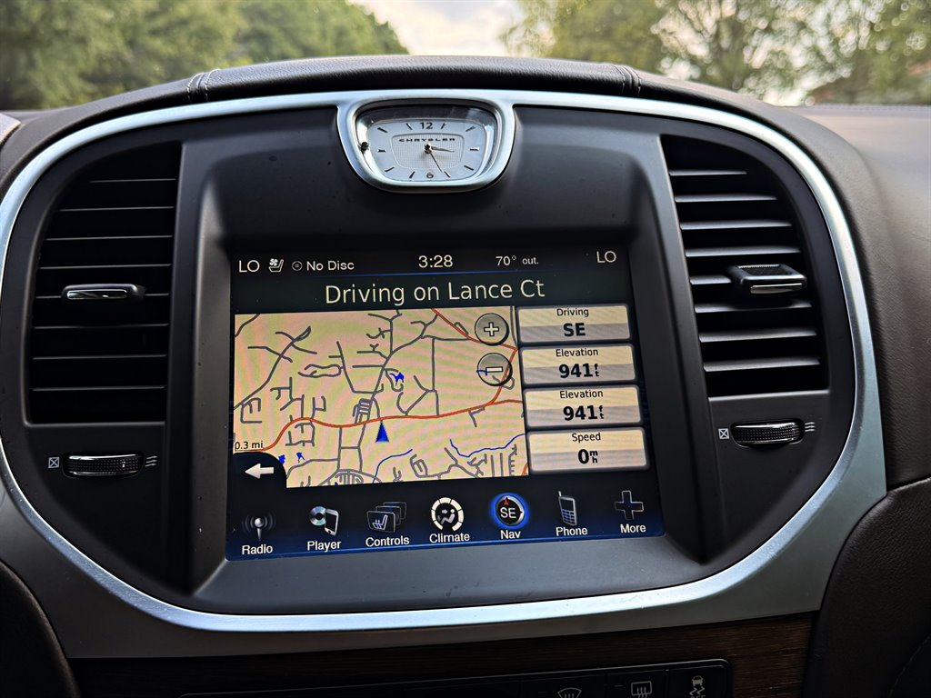 Chrysler 300 photo 19