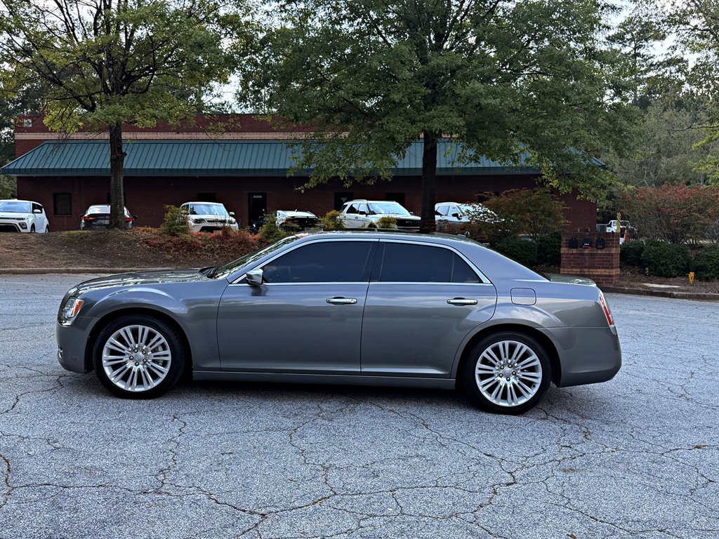 Chrysler 300 photo 8