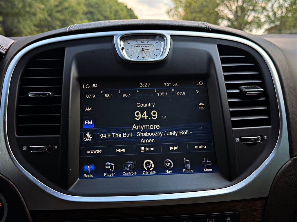 Chrysler 300 photo 15