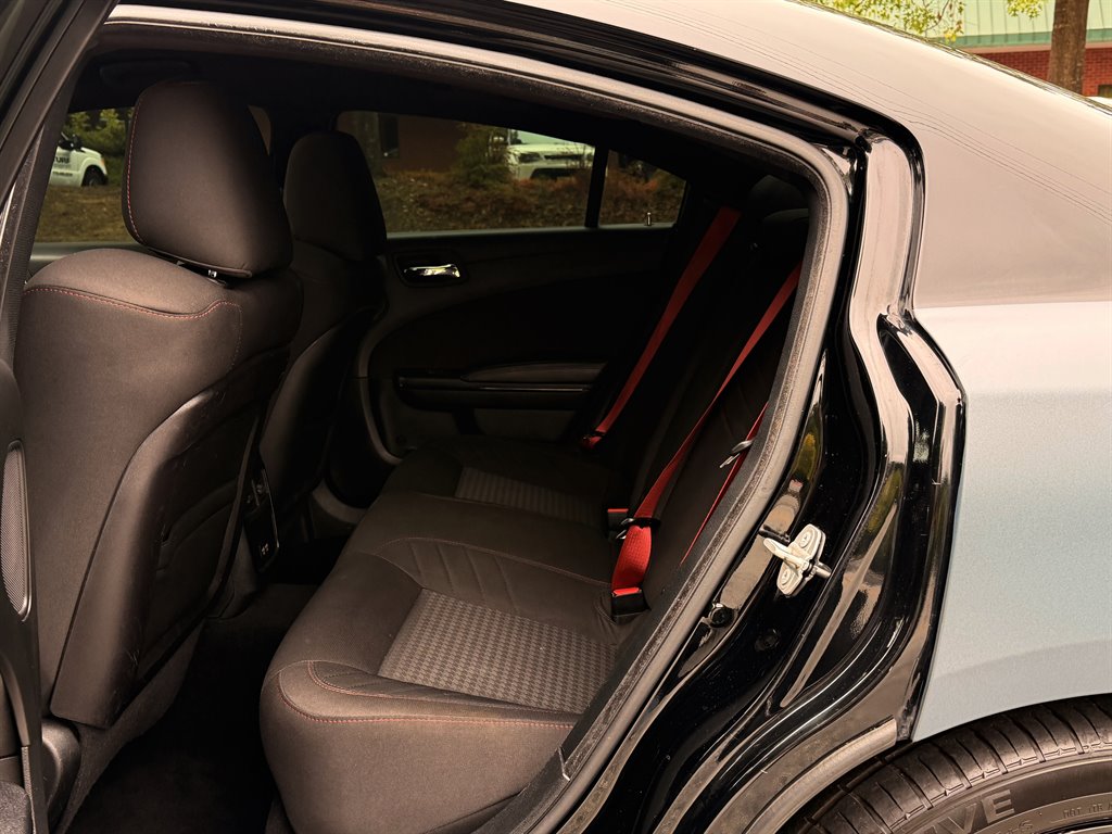Dodge Charger photo 10