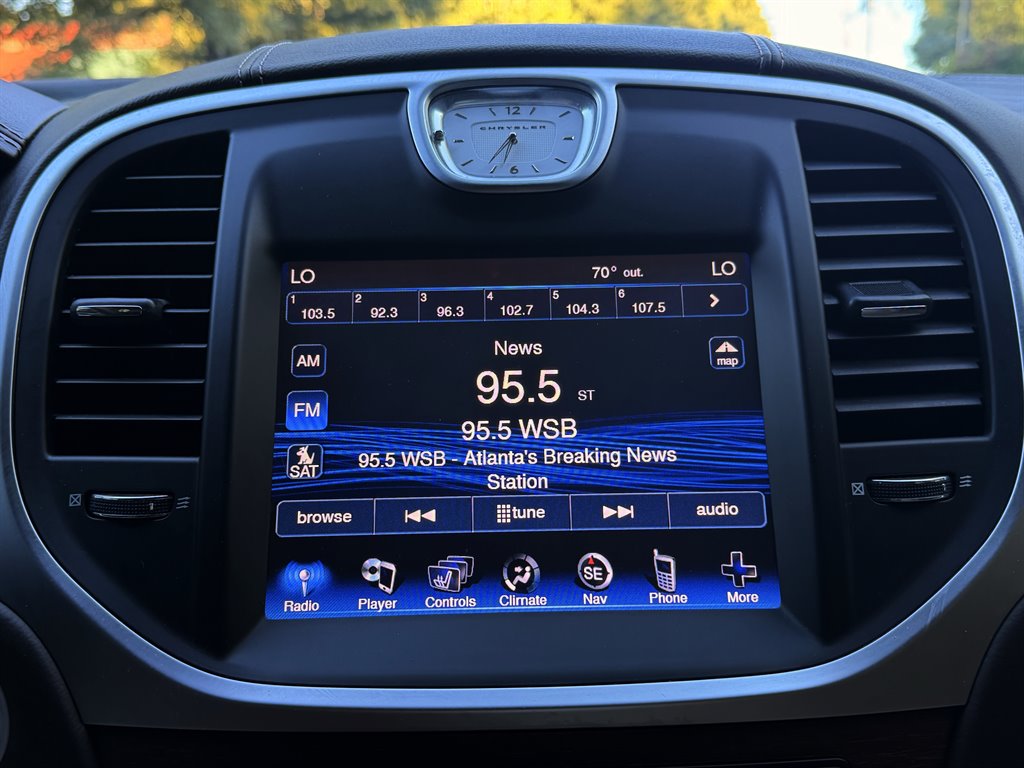 Chrysler 300 photo 14