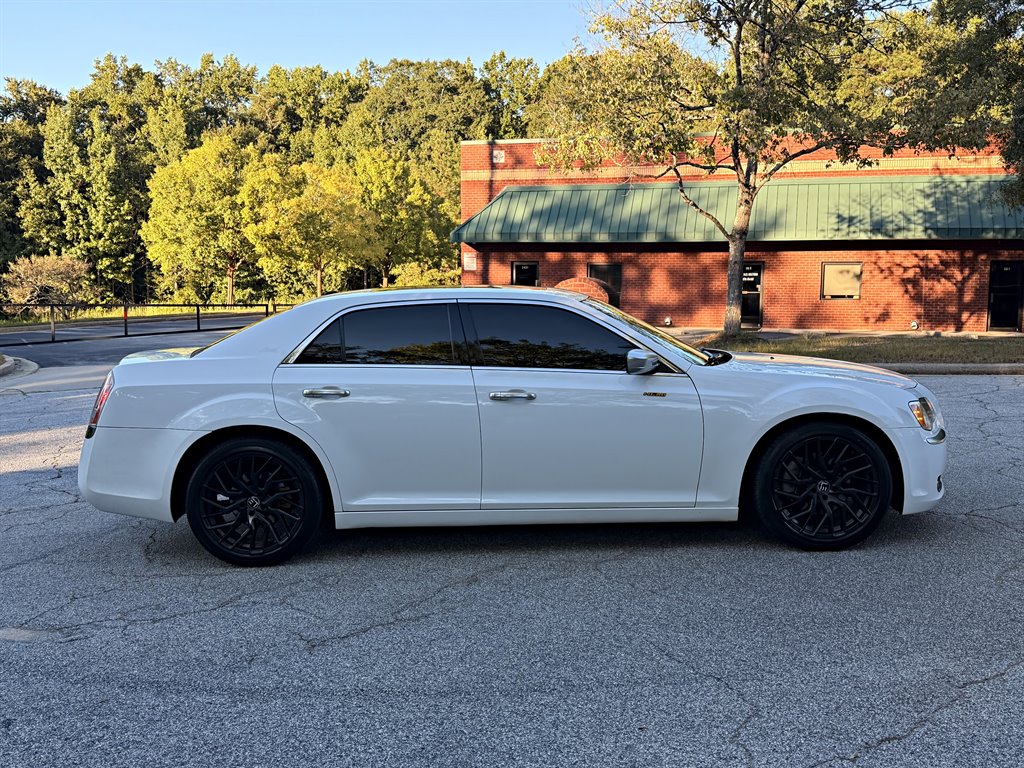 Chrysler 300 photo 4
