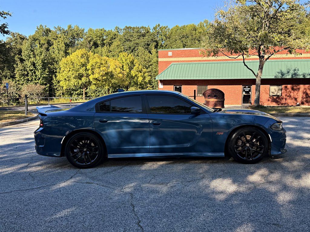Dodge Charger photo 4