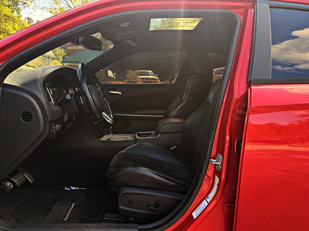 Dodge Charger photo 9