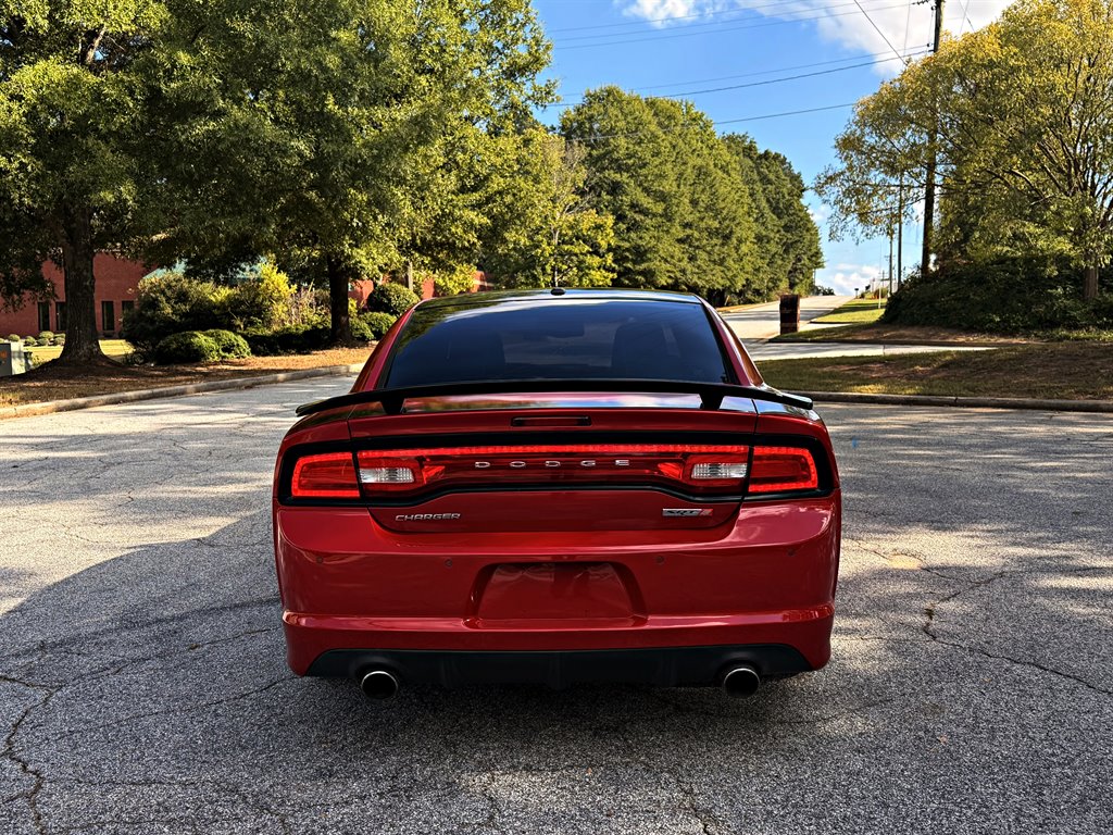 Dodge Charger photo 6