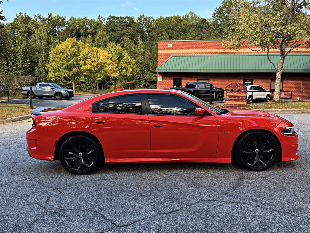 Dodge Charger photo 4