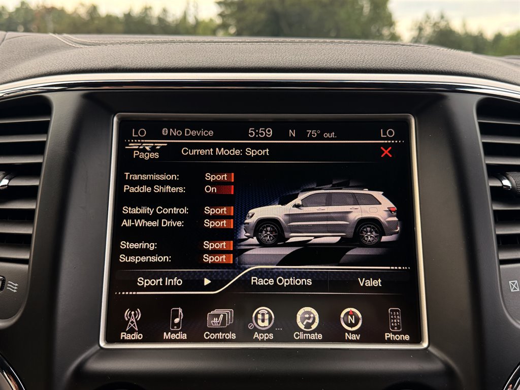 Jeep Grand Cherokee photo 28