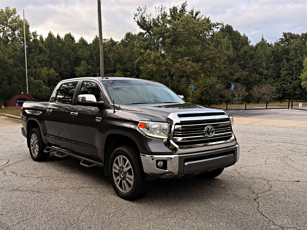 Toyota Tundra photo 3